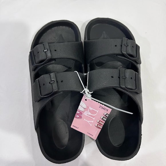 DIY Shoes - DIY • Black Rubber Sandals • sz 6